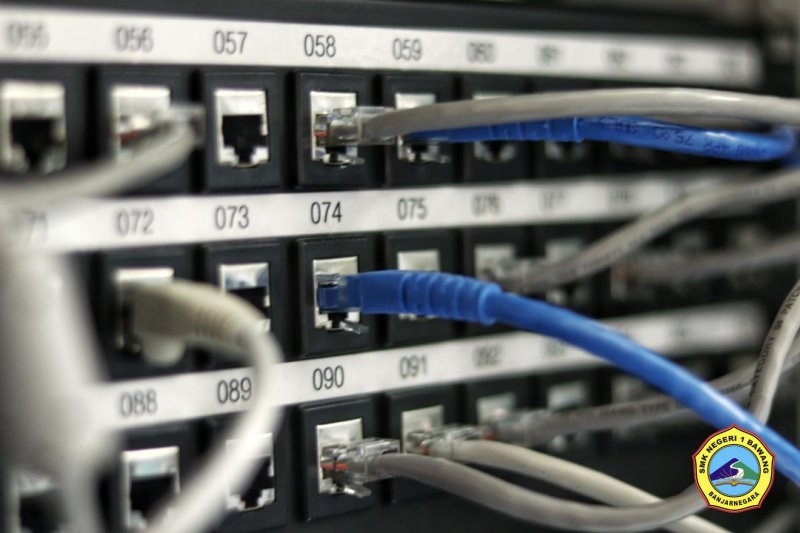 Ngulik Tuntas Sistem Routing dan Controller di CodeIgniter: Bikin Aplikasi Anti Nyasar!