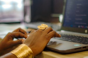 Menguasai Tipe Data Dasar Kotlin: Integer, Float, Boolean, dan String untuk Fondasi Pemrograman yang Kokoh