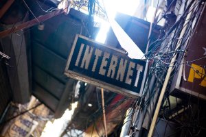 NAT Itu Apa Sih? Spill Tuntas Konfigurasi Jaringan Biar Internetan Anti-Buffering!