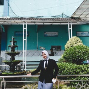 PRASASTI JULIA MUNANDAR