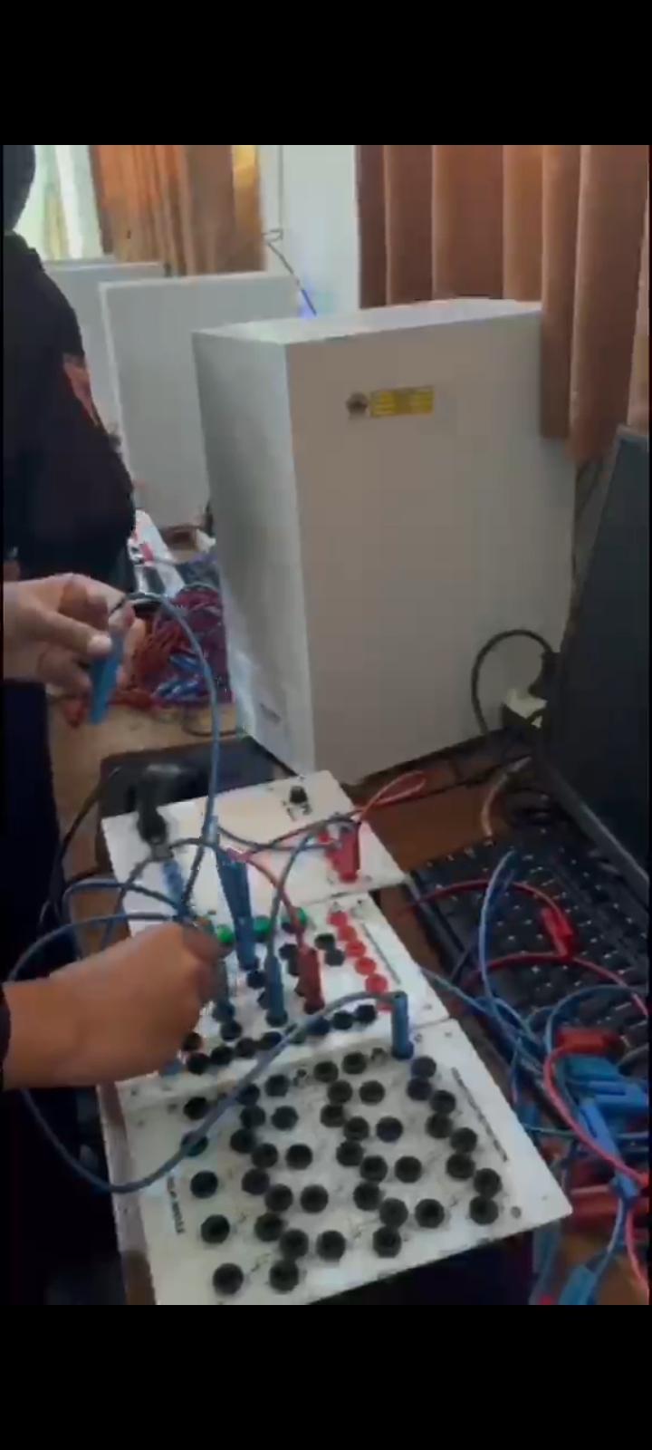Rangkaian kerja relay menggunakan L1,L2 dan L3