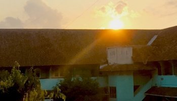 Sudut Sekolah— Cerita kecil sebelum pulang