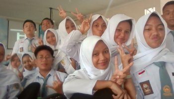 tugas vidio pawarta bahasa jawa